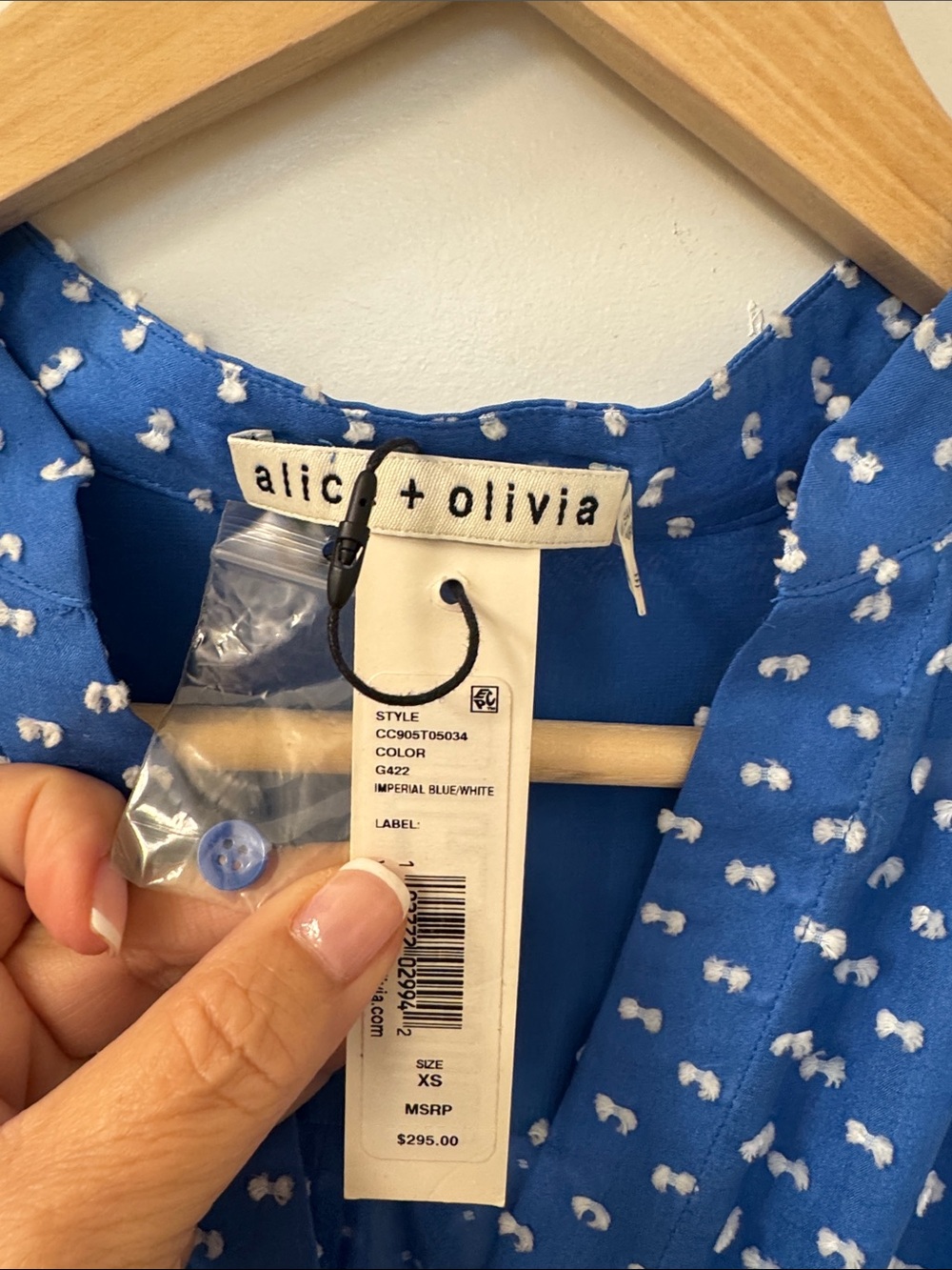 Alice + Olivia Royal Blue Printed V-Neck Blouse Size XS, NWT - Picture 2 of 6
